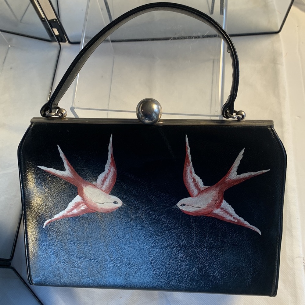 RARE ⭐️ HAND PAINTED love ❤️ birds VINTAGE Canadian made EUC